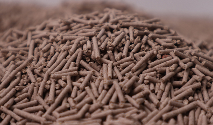 Fruit Wood Cat Litter-Product Display